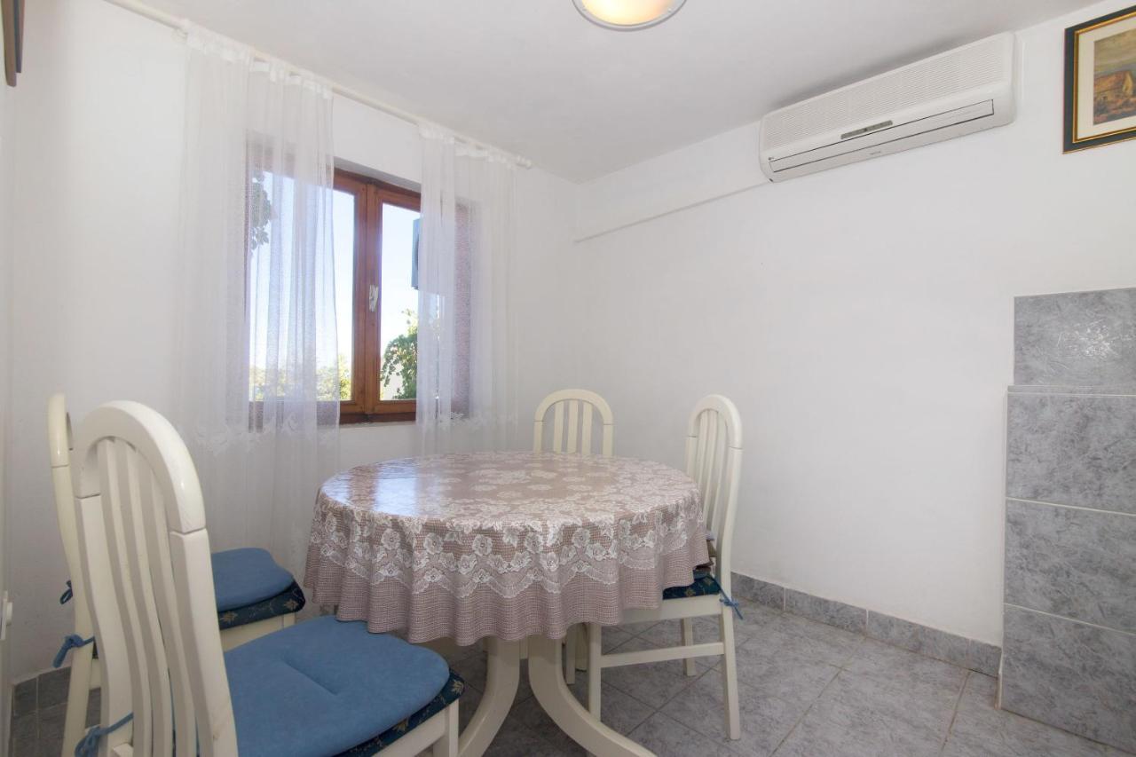 Apartments Jaksa Vis Zewnętrze zdjęcie