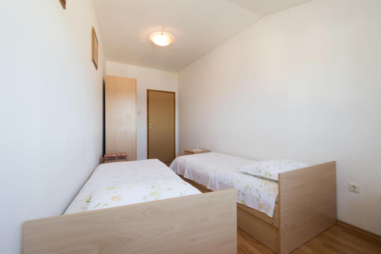 Apartments Jaksa Vis Zewnętrze zdjęcie