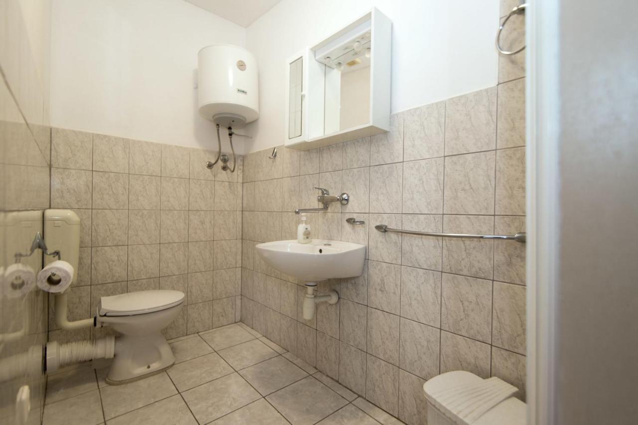 Apartments Jaksa Vis Zewnętrze zdjęcie