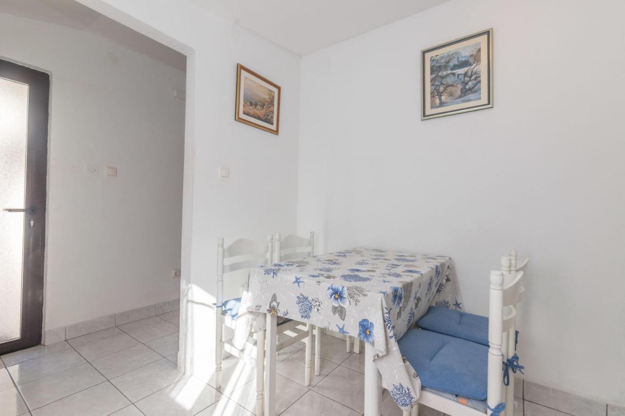 Apartments Jaksa Vis Zewnętrze zdjęcie