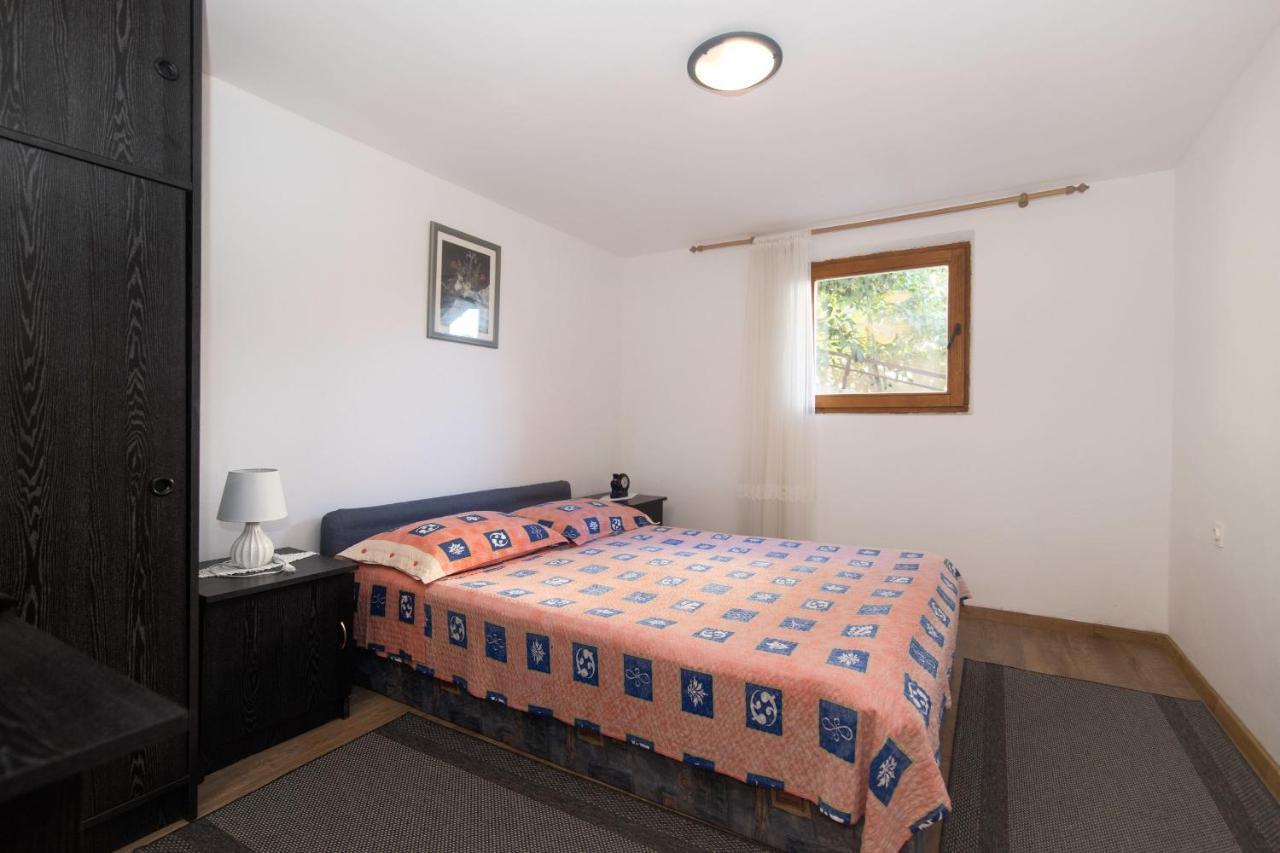 Apartments Jaksa Vis Zewnętrze zdjęcie