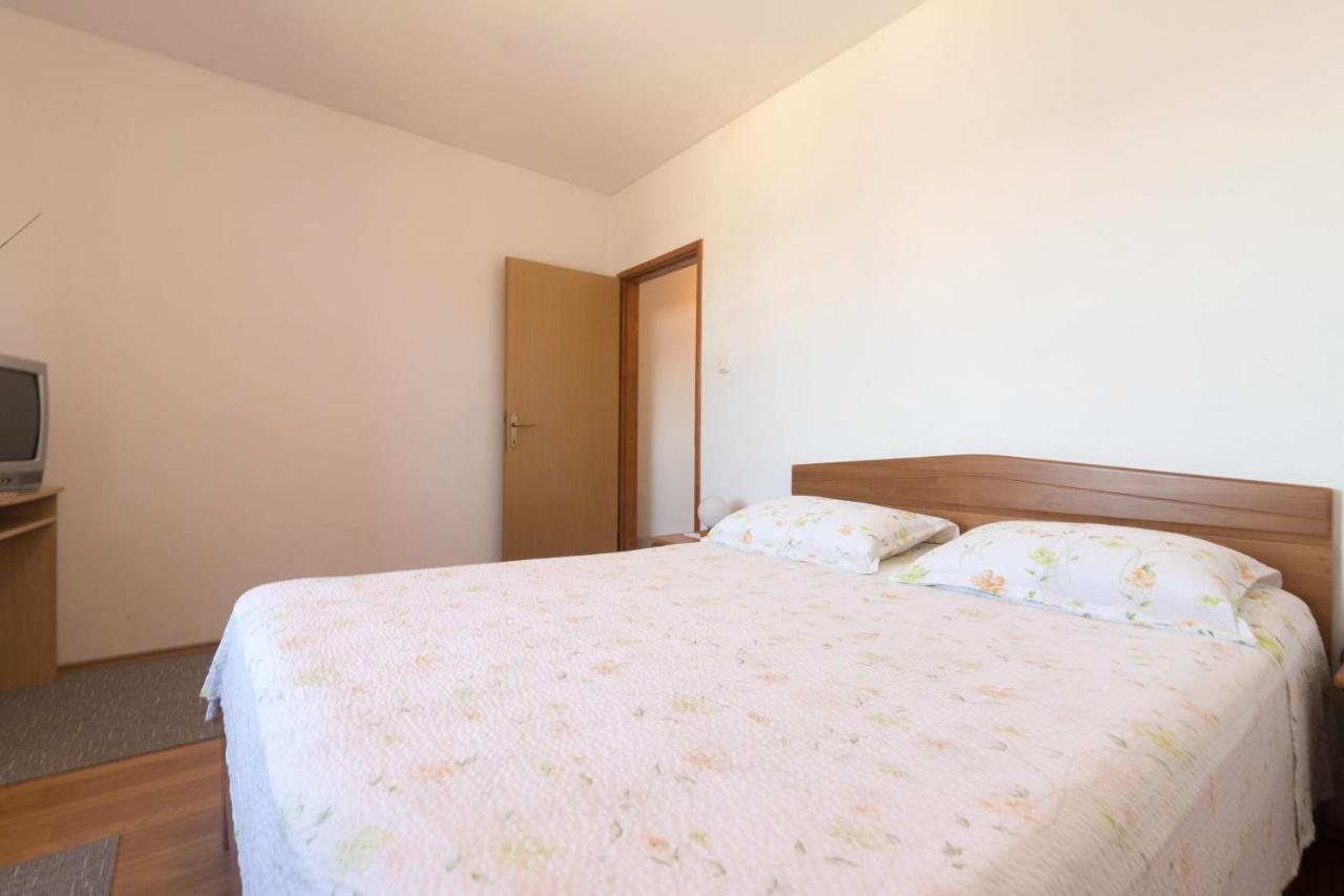Apartments Jaksa Vis Zewnętrze zdjęcie