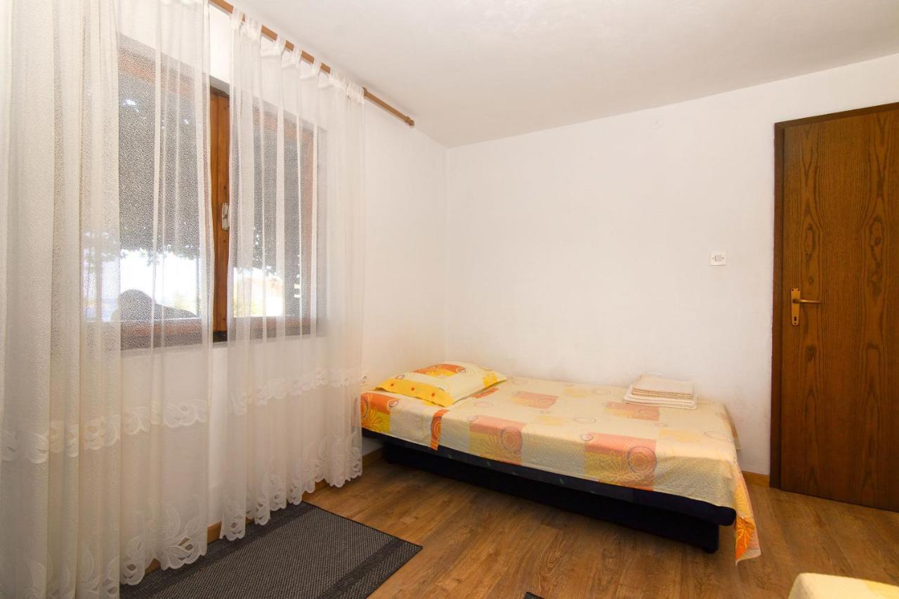 Apartments Jaksa Vis Zewnętrze zdjęcie