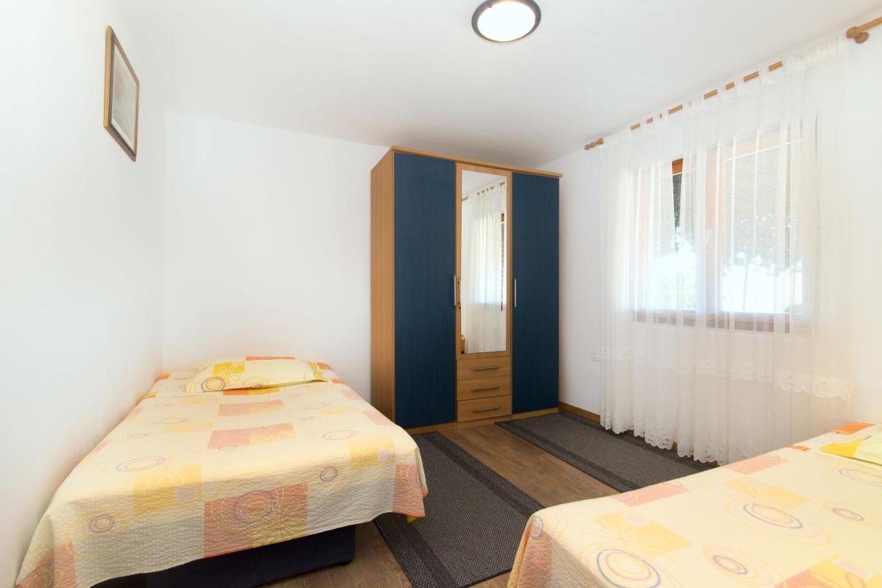 Apartments Jaksa Vis Zewnętrze zdjęcie