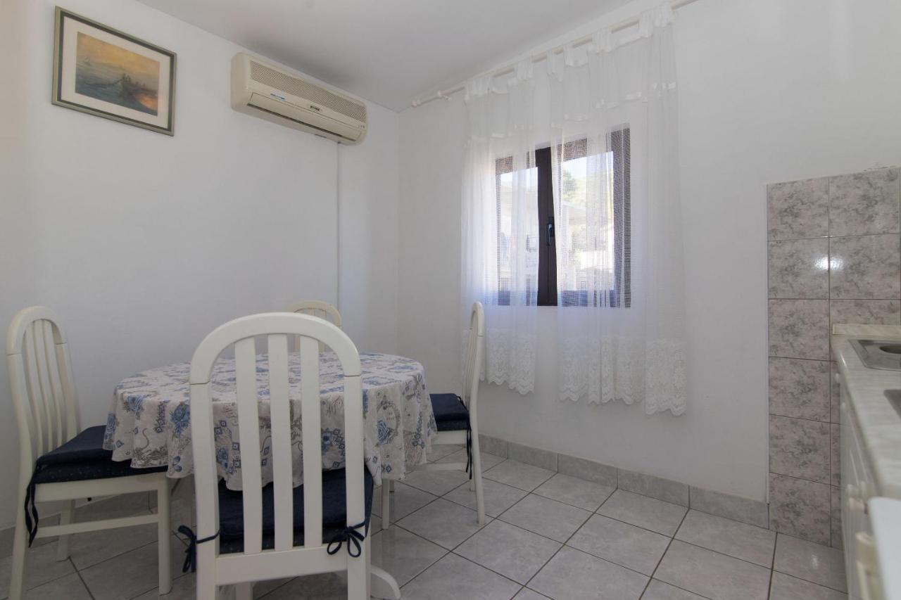 Apartments Jaksa Vis Zewnętrze zdjęcie