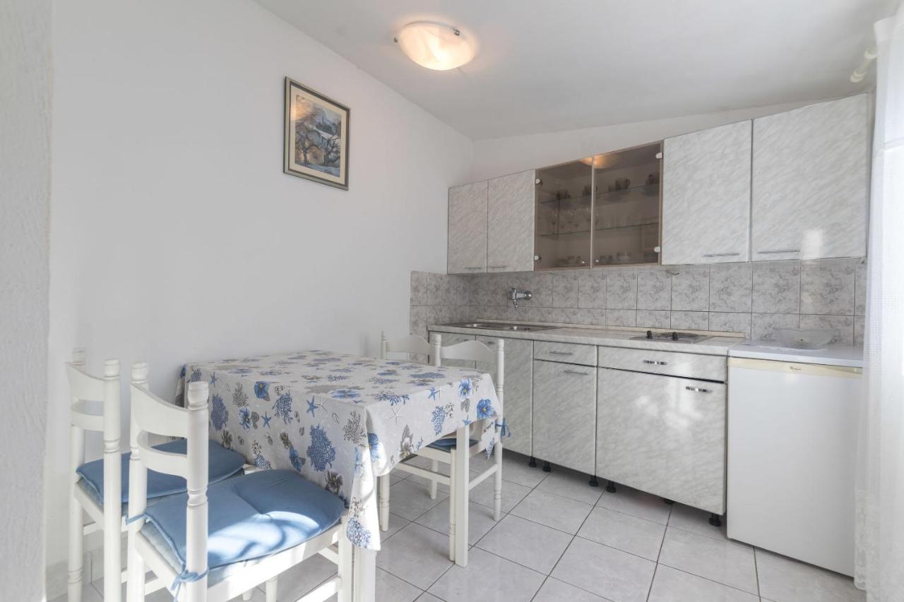 Apartments Jaksa Vis Zewnętrze zdjęcie